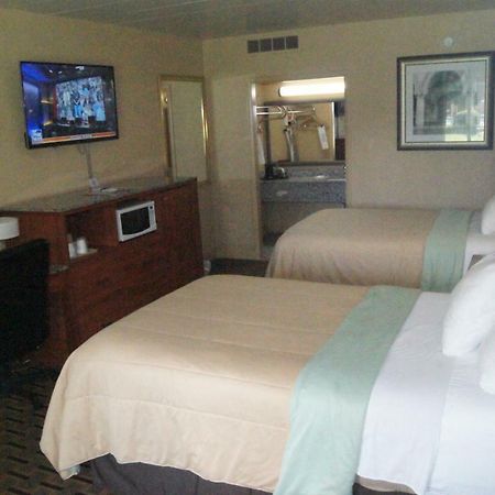 Days Inn By Wyndham Durham/Near Duke University Extérieur photo