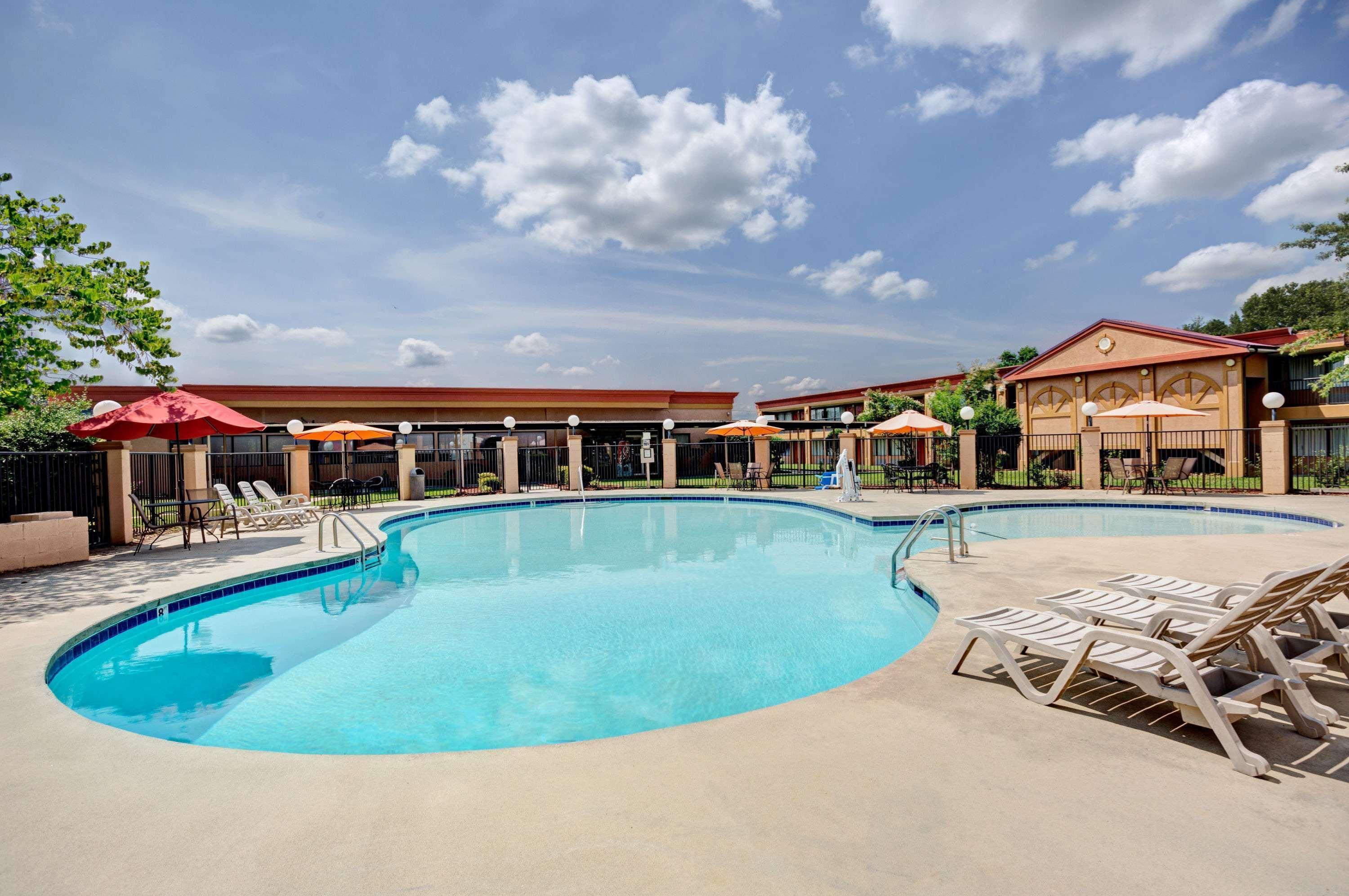 Days Inn By Wyndham Durham/Near Duke University Extérieur photo