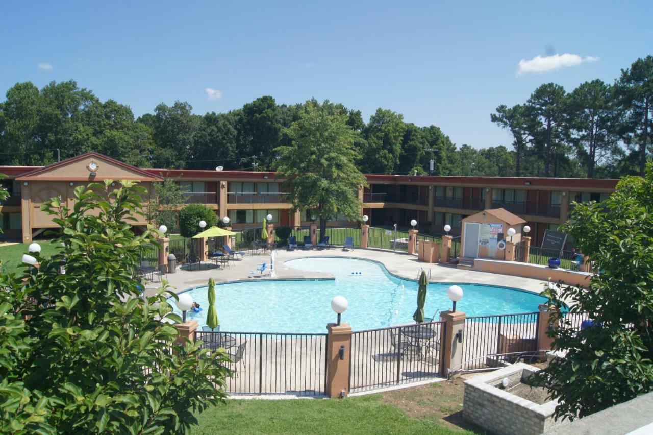 Days Inn By Wyndham Durham/Near Duke University Extérieur photo