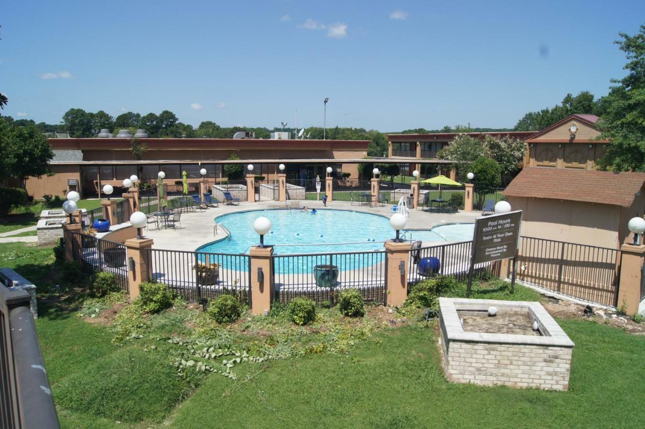 Days Inn By Wyndham Durham/Near Duke University Extérieur photo