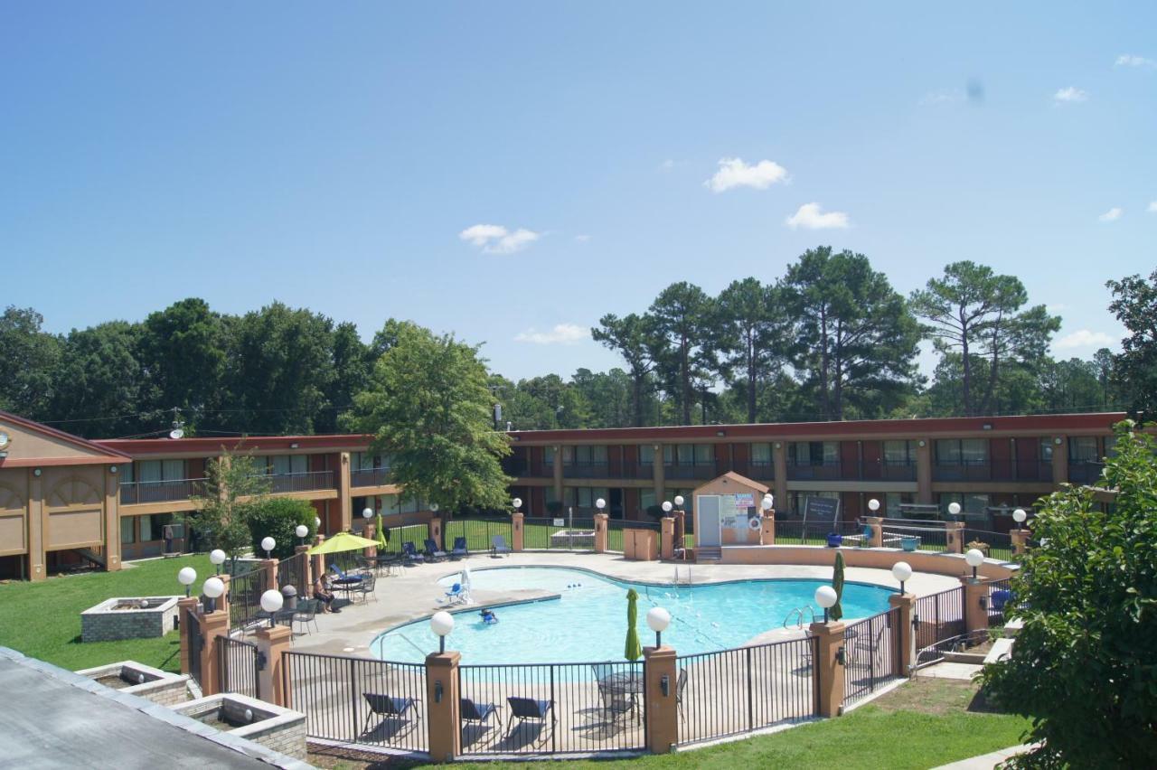 Days Inn By Wyndham Durham/Near Duke University Extérieur photo