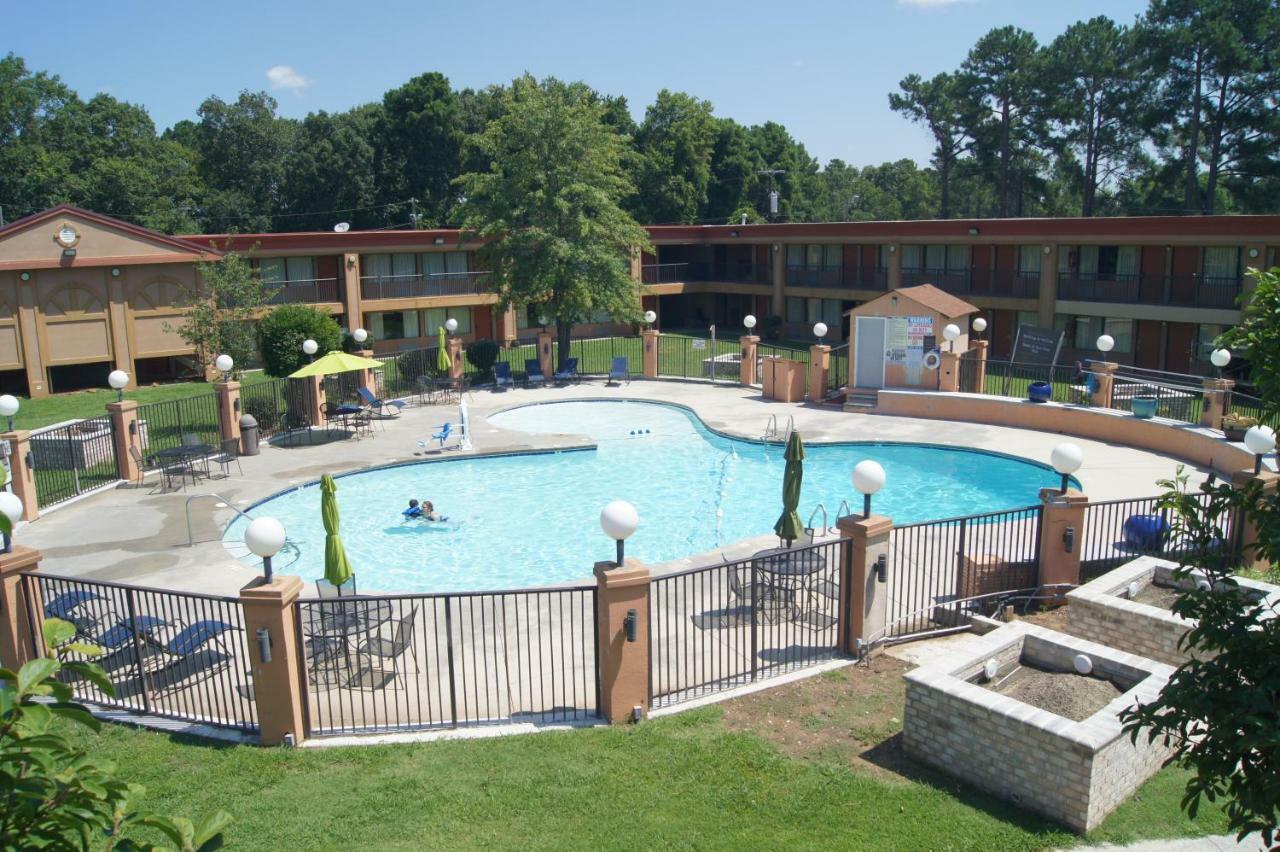Days Inn By Wyndham Durham/Near Duke University Extérieur photo