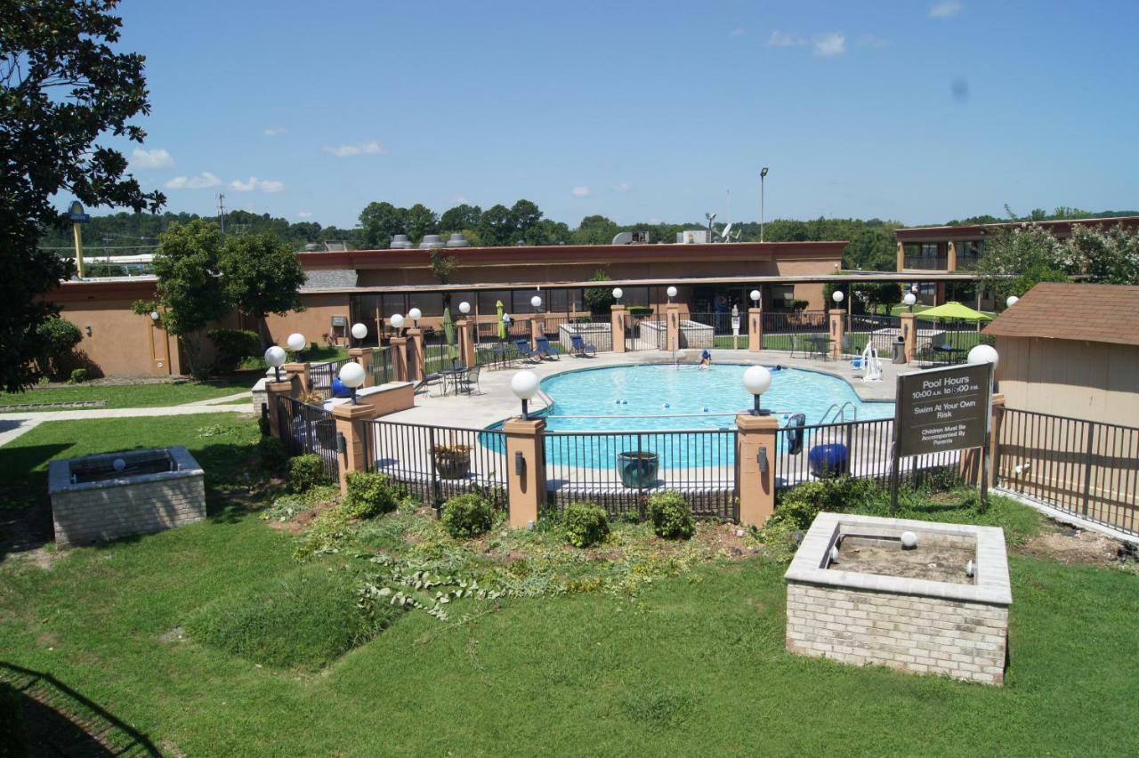 Days Inn By Wyndham Durham/Near Duke University Extérieur photo